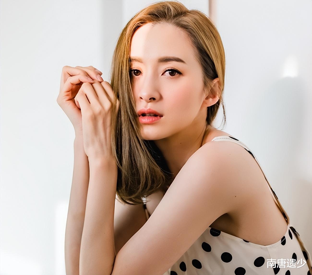 黄嘉乐|44岁黄嘉乐宣布离巢，TVB又添意难平，“审丑”捧人标准遭吐槽