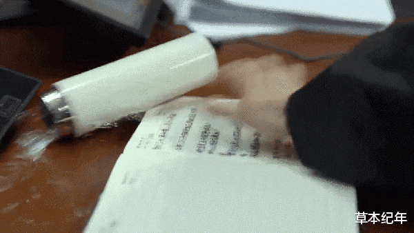 玫瑰之战|《玫瑰之战》首播质量高,6位配角太过出色,连袁泉也被抢了风头