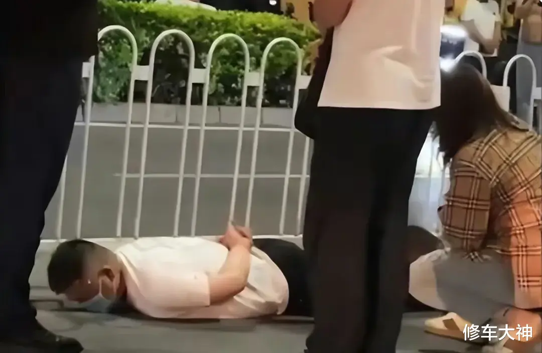 “没有什么藏着掖着的，这些信息越早公开越好！”