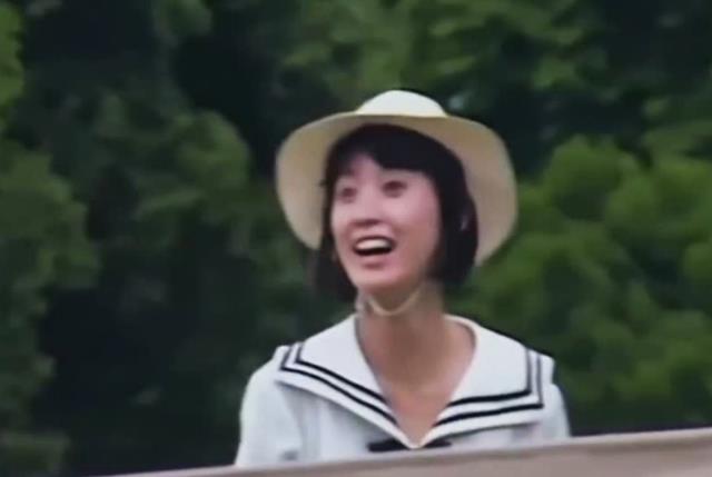 围城|《围城》：看懂方鸿渐大骂苏文纨，才知道他对唐晓芙的爱，真可笑