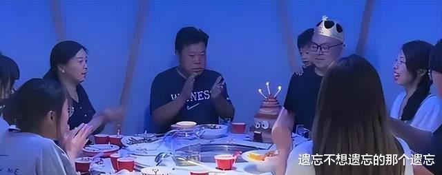 |田静郭威逆生长,直播预告疑向许敏示好,熊磊没消息,堂嫂人气旺