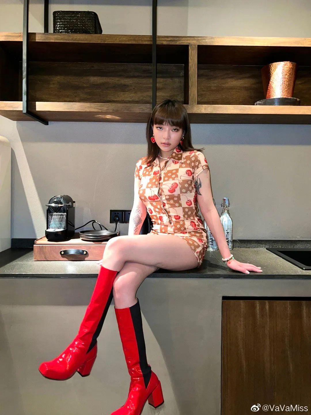 vava|贝贝在新歌中表示不听VAVA，VAVA真的是徒有“新衣”吗？