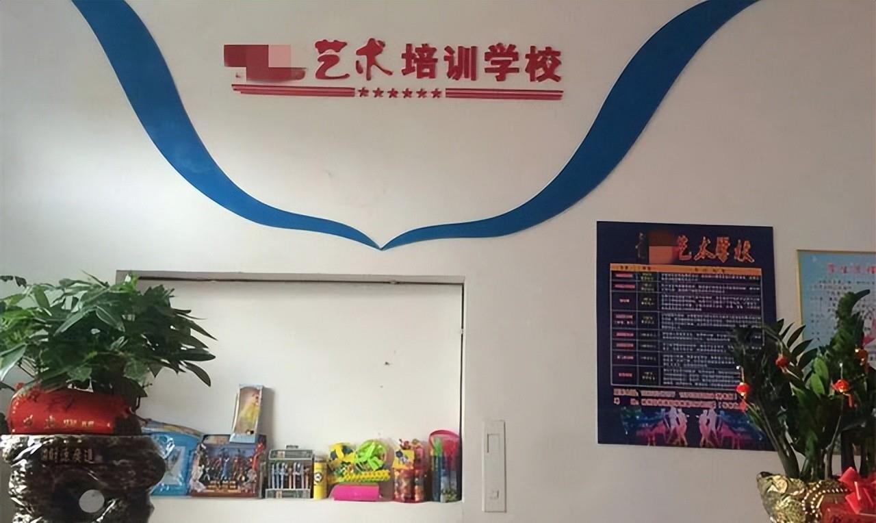 案例:女老师为钱答应两家长特殊要求,却因先后顺序引发血案