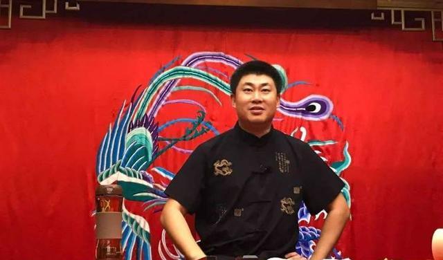 郭德纲|离开德云社的都是主动走的吗？有被郭德纲踢出去的，郭鹤鸣算一个