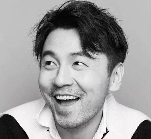 雷佳音|“大头”雷佳音为何出道18年一直零绯闻，看看妻子是谁就知道了？