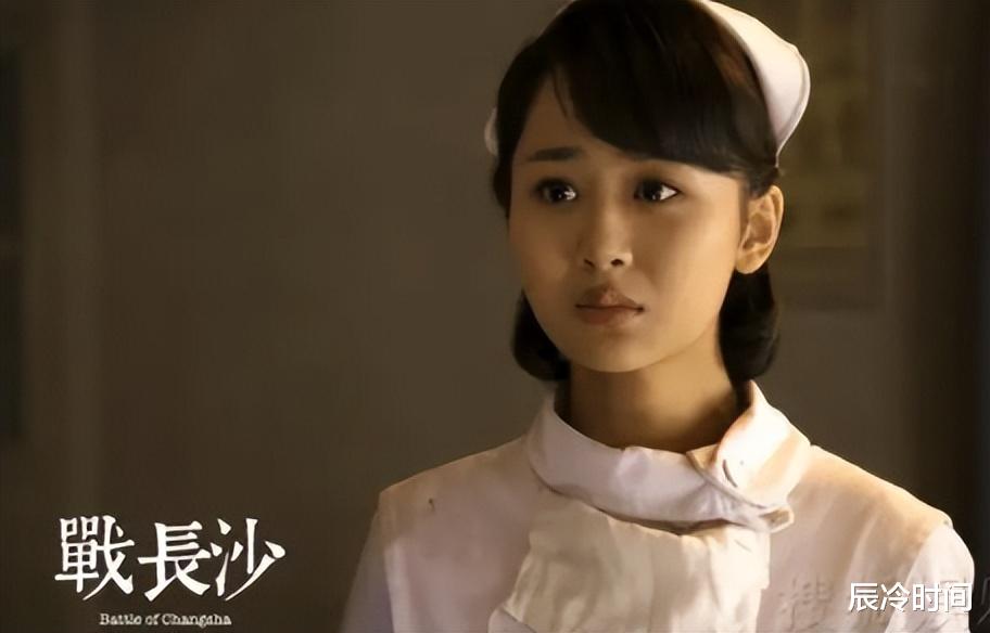 杨紫|杨紫：从“小透明”到实力流量小花，她背后的三个男人功不可没