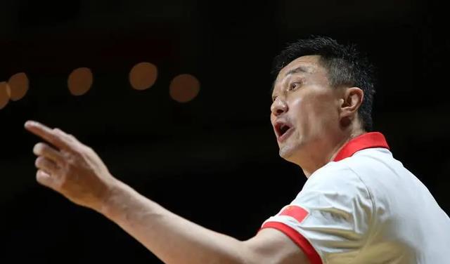 教练|正式确定！广东宏远教练告别中国男篮辽宁名宿不留情面