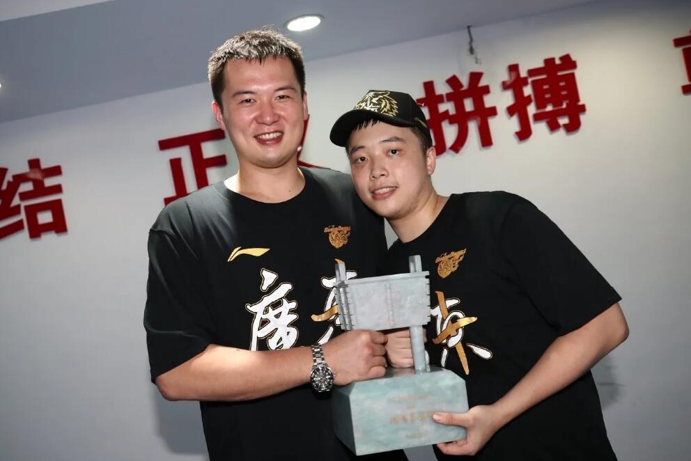 广东男篮|广东男篮核心离队！场均11分悍将挺可惜，球迷呼吁杜锋挽留