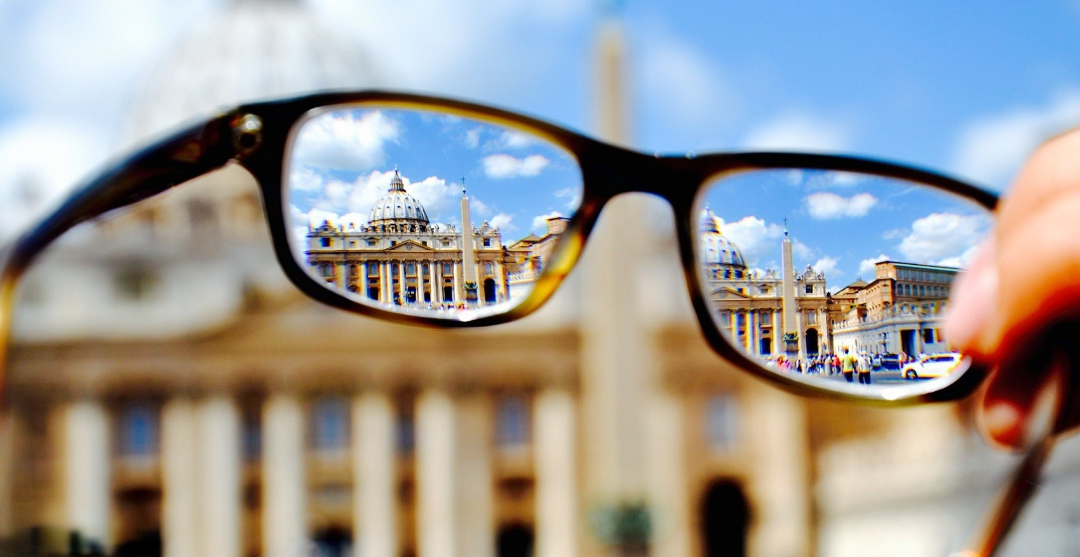 度数没变，为什么换副眼镜镜片厚度却变了？