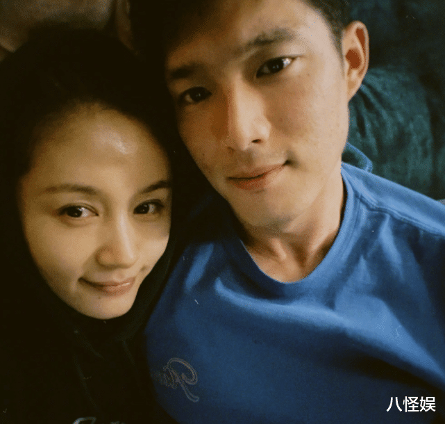 王子文 王子文穿浴袍出镜分享护肤，懒理劝分手热评，与吴永恩低调撒糖