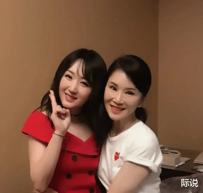 任静|51岁的杨钰莹和54岁的任静，昔日罕见同框合影