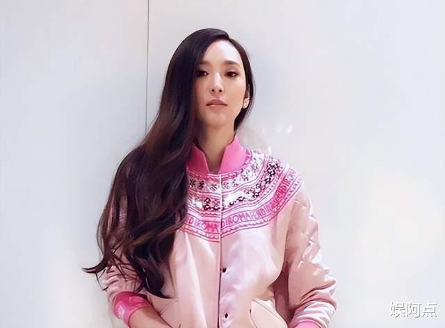 吴佩慈|吴佩慈低调炫富,日子过得比洗米嫂、安以轩滋润!四娃在手显豪气