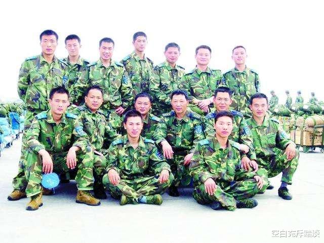 汶川地震12周年:你还记得当年“自杀式跳伞”的15位军人吗?
