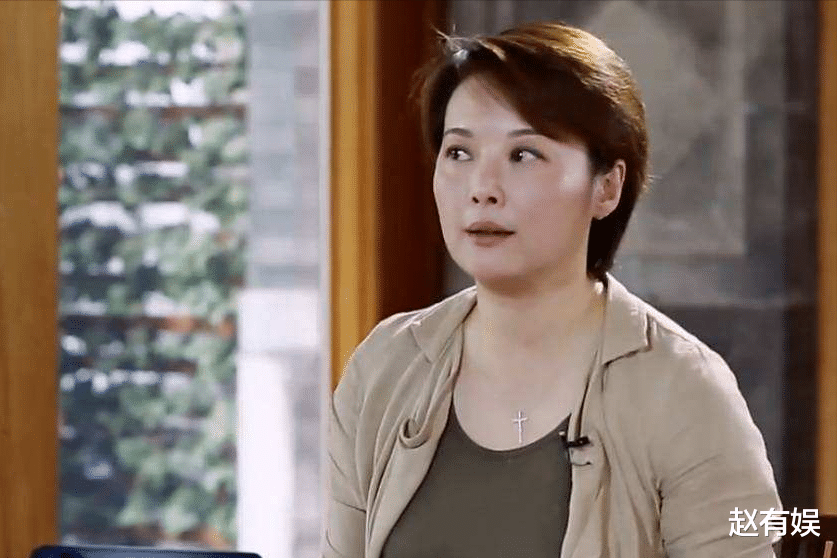 袁立|24岁登上春晚舞台的她，22年3段感情皆失败后，再嫁小11岁诗人