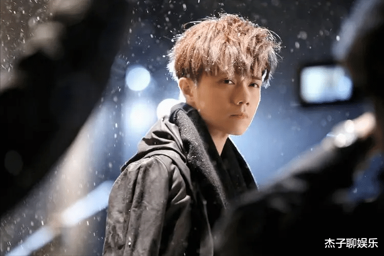 演唱会|曾被封杀的劣迹艺人,今不顾疫情执意开演唱会,致9000人需做核酸