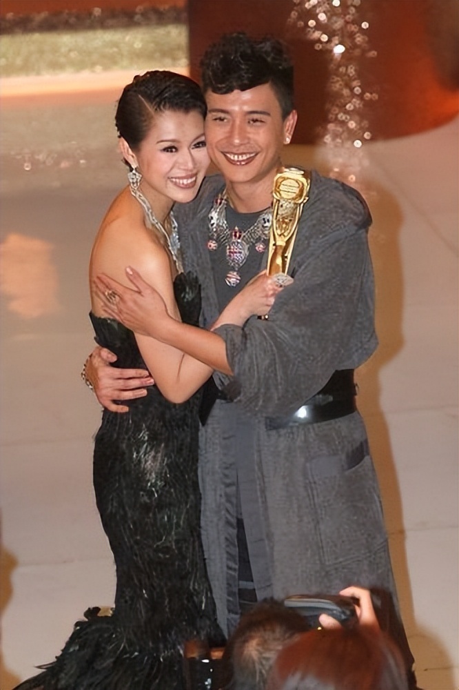 黄宗泽|“花花公子”黄宗泽：同居八年却不娶她，胡杏儿嫁人他也再无绯闻