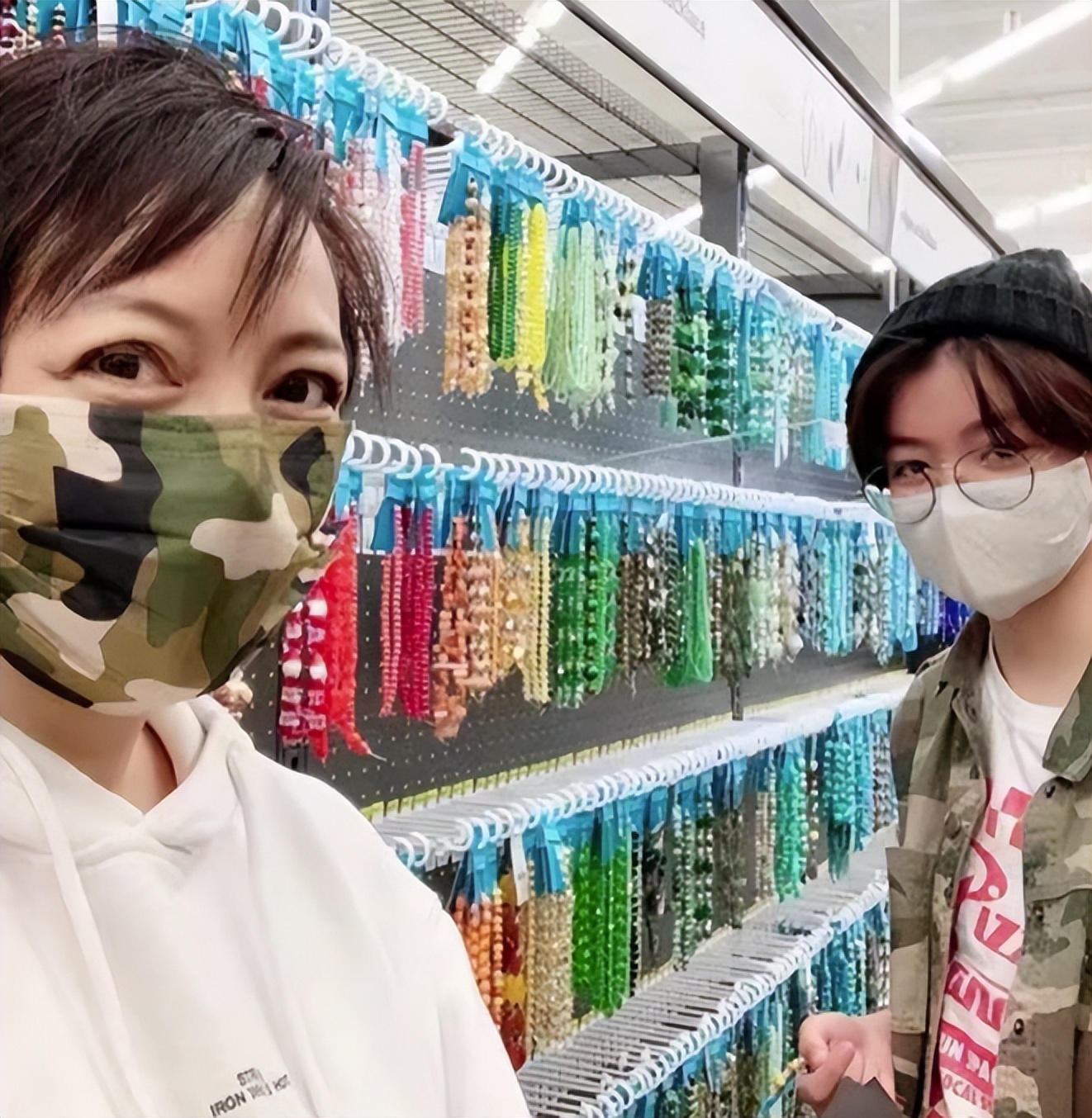 明星|8位移居国外明星现状，有人艰难度日，有人身价千万，有人端盘子