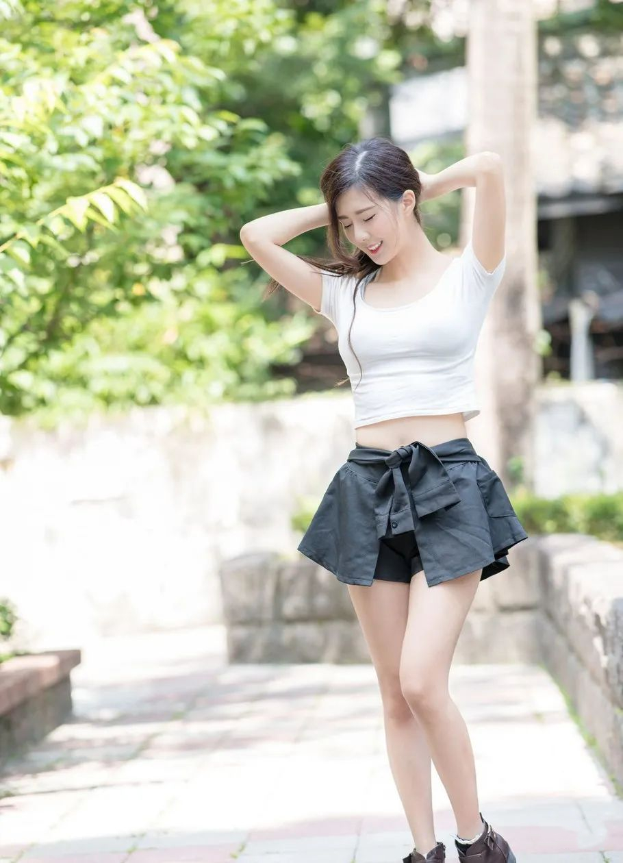 陈郁|台湾艺术大学校花陈郁晴,甜美可人的气质女神