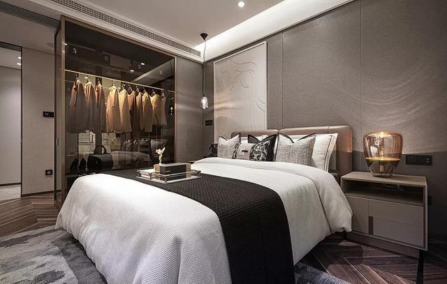 你还在买衣柜？聪明人都开始“挖墙”装衣橱了，漂亮还省空间