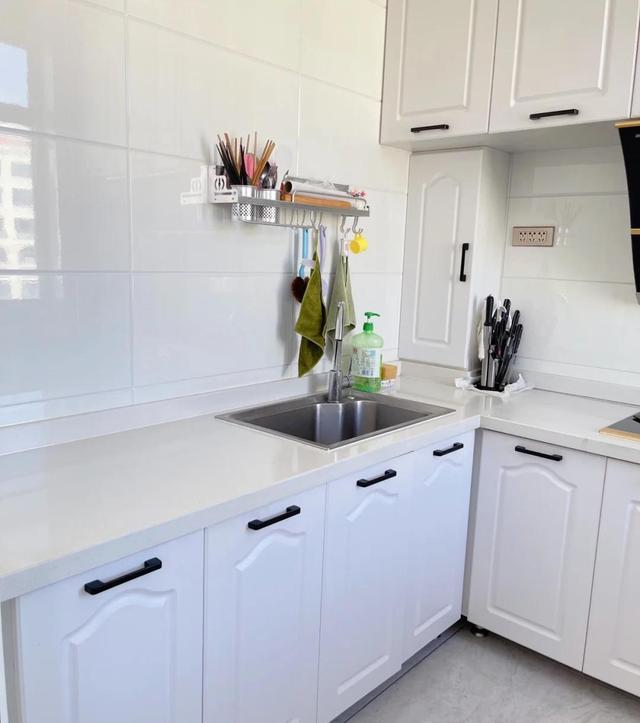 90后夫妇坚持“穷装”,120才花10W,全屋没有一丝俗气,太美了