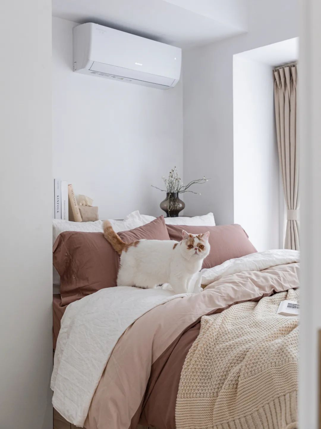 100㎡新房装修改造，兼具东方与中古气质的生活空间