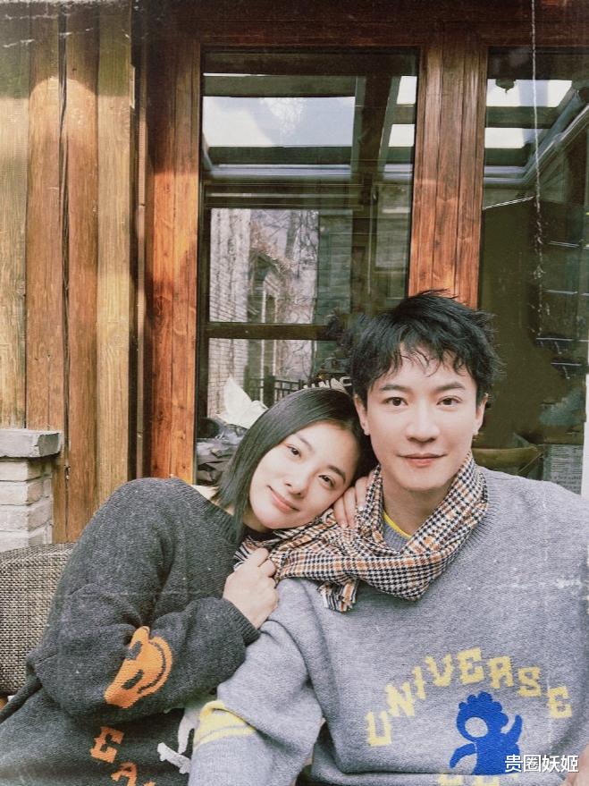 刘璇|刘璇晒儿女近照,一岁半妹妹一字马萌翻,哥哥运动天赋略逊色