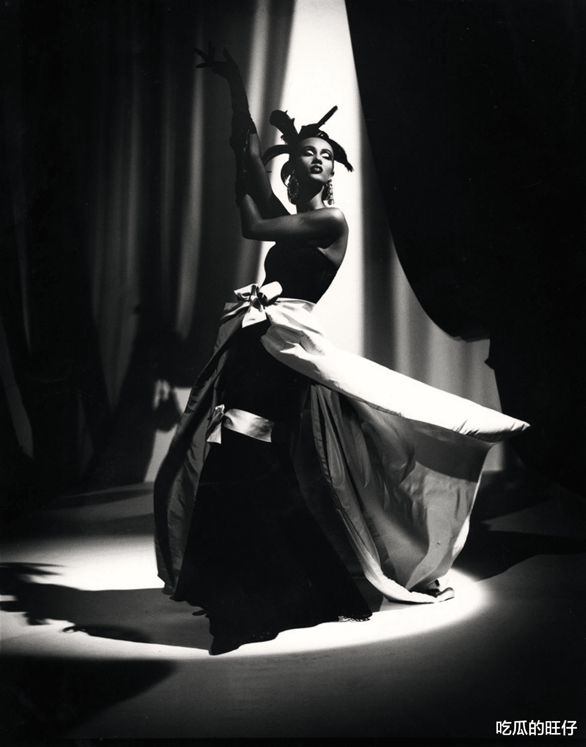 伊曼|伊曼多有魅力？是MJ的女主角，让摇滚巨星一见钟情，甜蜜相爱24年