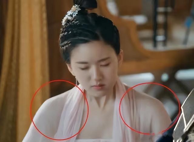 娱乐圈|骨瘦如柴、全身涂白、满嘴假牙,娱乐圈的这些“审美”真不高级