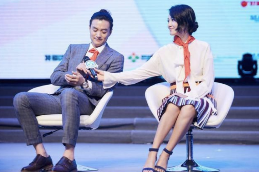 朱丹|朱丹嫁给周一围:婚后有爱也有泪,4年生2娃,在卑微中幸福