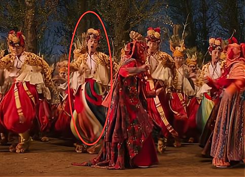 肖战|肖战出道六周年，从没有台词的永宁村小妖，到耀眼的大男主