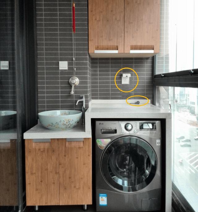 洗衣机放阳台好还是卫生间好?听完业主和师傅的建议,我有了答案