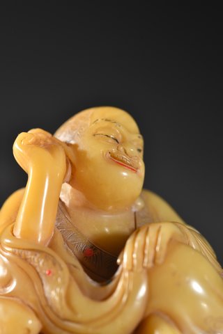 |旧藏 芙蓉石掏耳罗汉造像