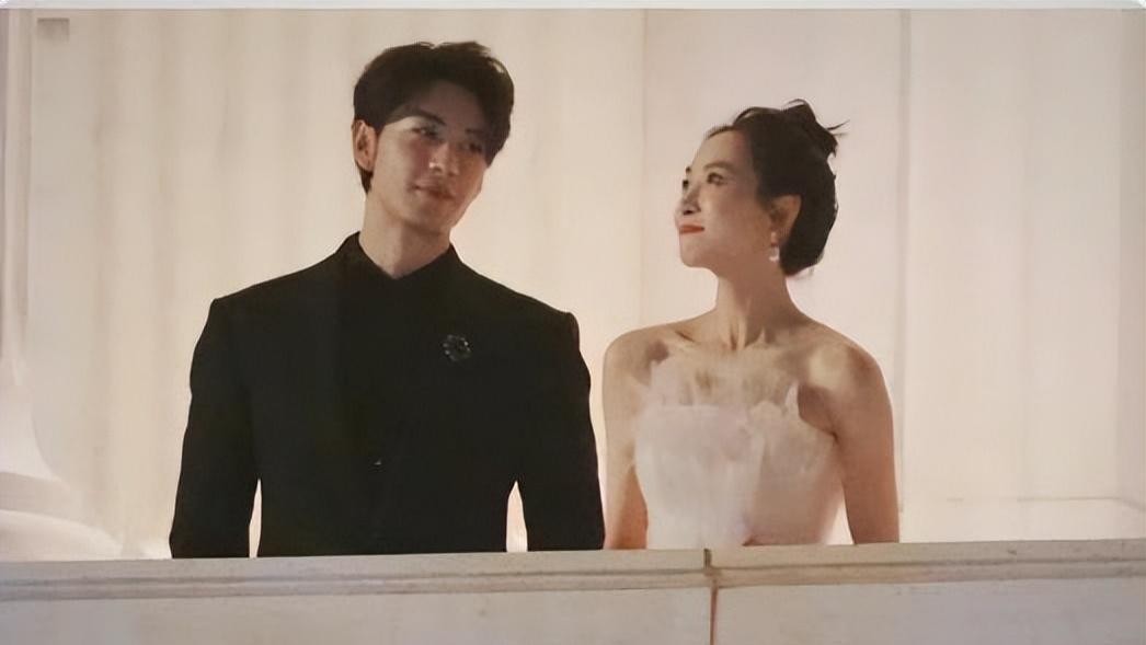 陈星旭|陈星旭、宋茜烟花路透，海边摸头、暧昧吻、熊抱