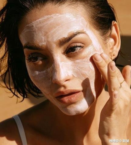 医生 分享3个宅家护肤心得：省钱高效，好肌肤年轻态离不开日常坚持的习惯