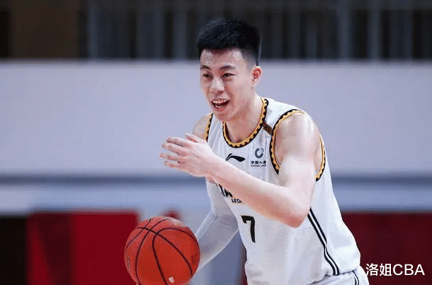张镇麟|CBA三消息：上海小将临危受命，周琦17分憾输球，张镇麟提升效率