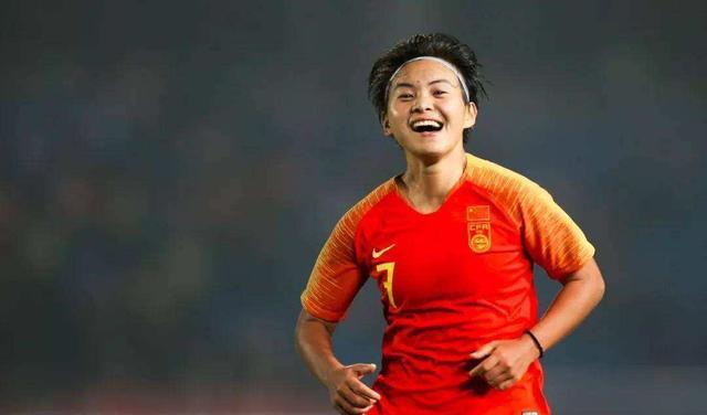 王霜|因祸得福，王霜回应伤病情况，中国女足核心收获三大喜讯