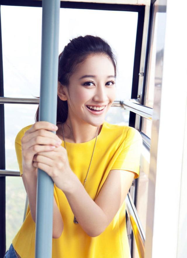 刘亦菲|演员曾泳醍:长相酷似李小冉,出道多年不温不火,如今34岁仍单身