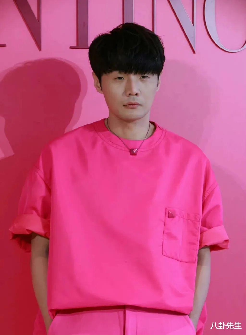 知否知否应是绿肥红瘦|好土的时尚秀场：关晓彤妆发显脸圆，张艺兴非主流，郑秀妍显胖