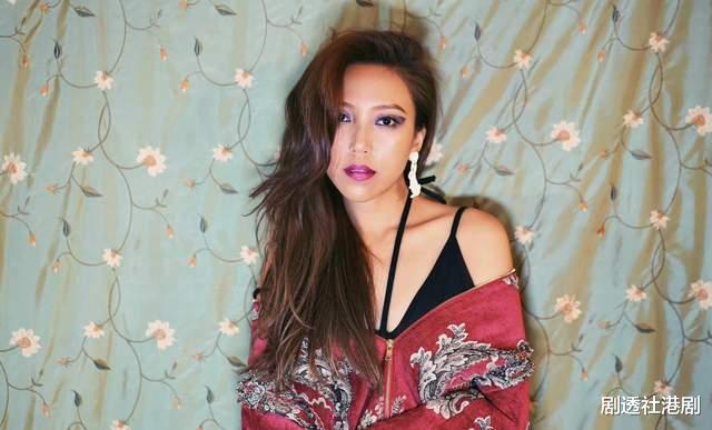 钟舒漫|恭喜!38岁香港知名女歌手迎来新恋情,与男友计划在2到3年内结婚