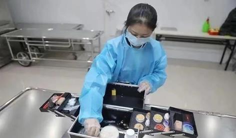 95后女孩当入殓师,月薪6000,网友喊话:给我100万都不干