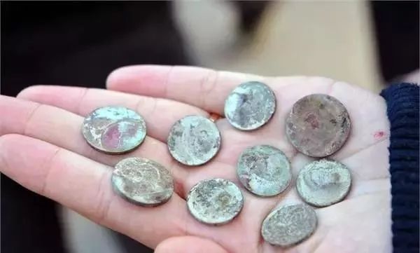 钱币|为啥一直在涨的钱币,到我手里却在亏钱?