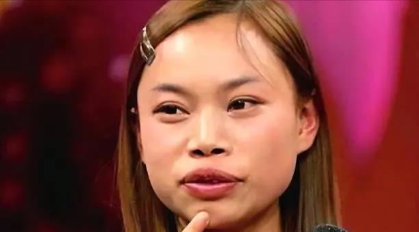 凤姐|时隔多年再看罗玉凤，为博流量毫无底线，凤姐到底有多贪得无厌？