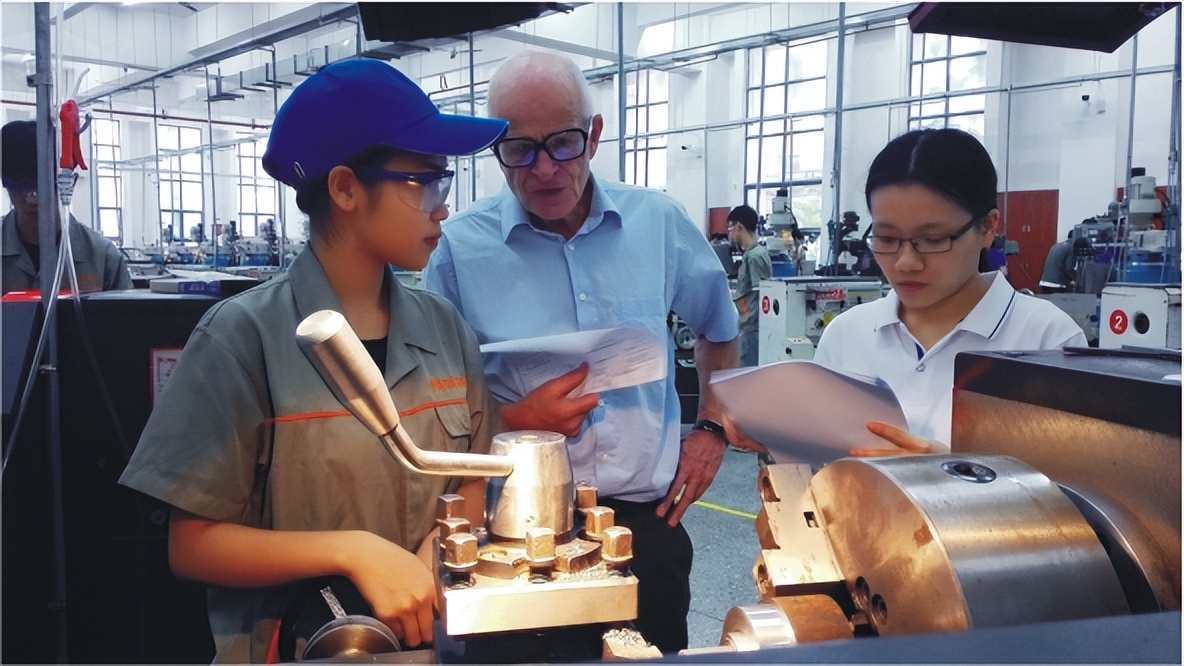 深圳市|这所学校学生满意度更高？这些独特优势话你知