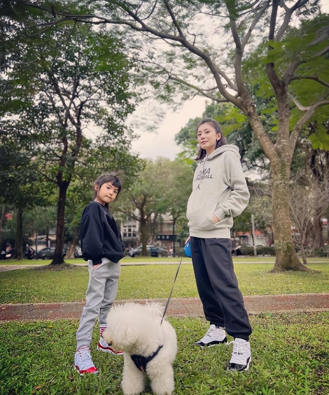 贾静雯|古装女神,嫁豪门却遭抛弃,41岁嫁给小鲜肉,今48岁状态如少女