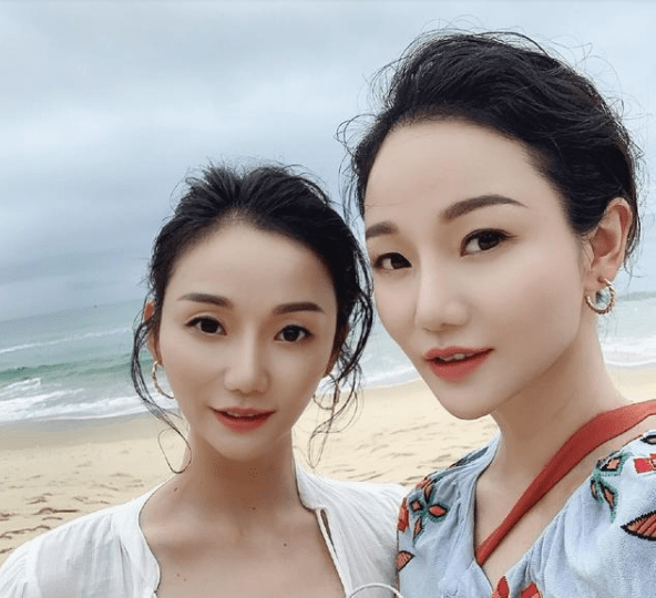 花游|花游双胞胎姐妹身材傲人，曾拒绝潜规则无奈退役，如今已为人妻