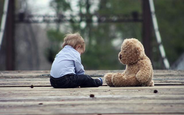 |中年残酷人生：如果你裸辞，配偶一人的工资可以支撑全家开销吗？