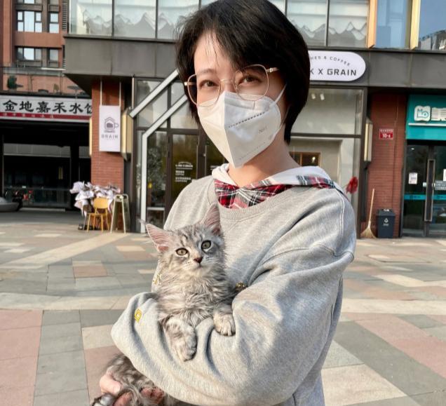 新型冠状肺炎|55岁的周海媚定居北京，晒出自己做的菜获好评：难怪越活越年轻