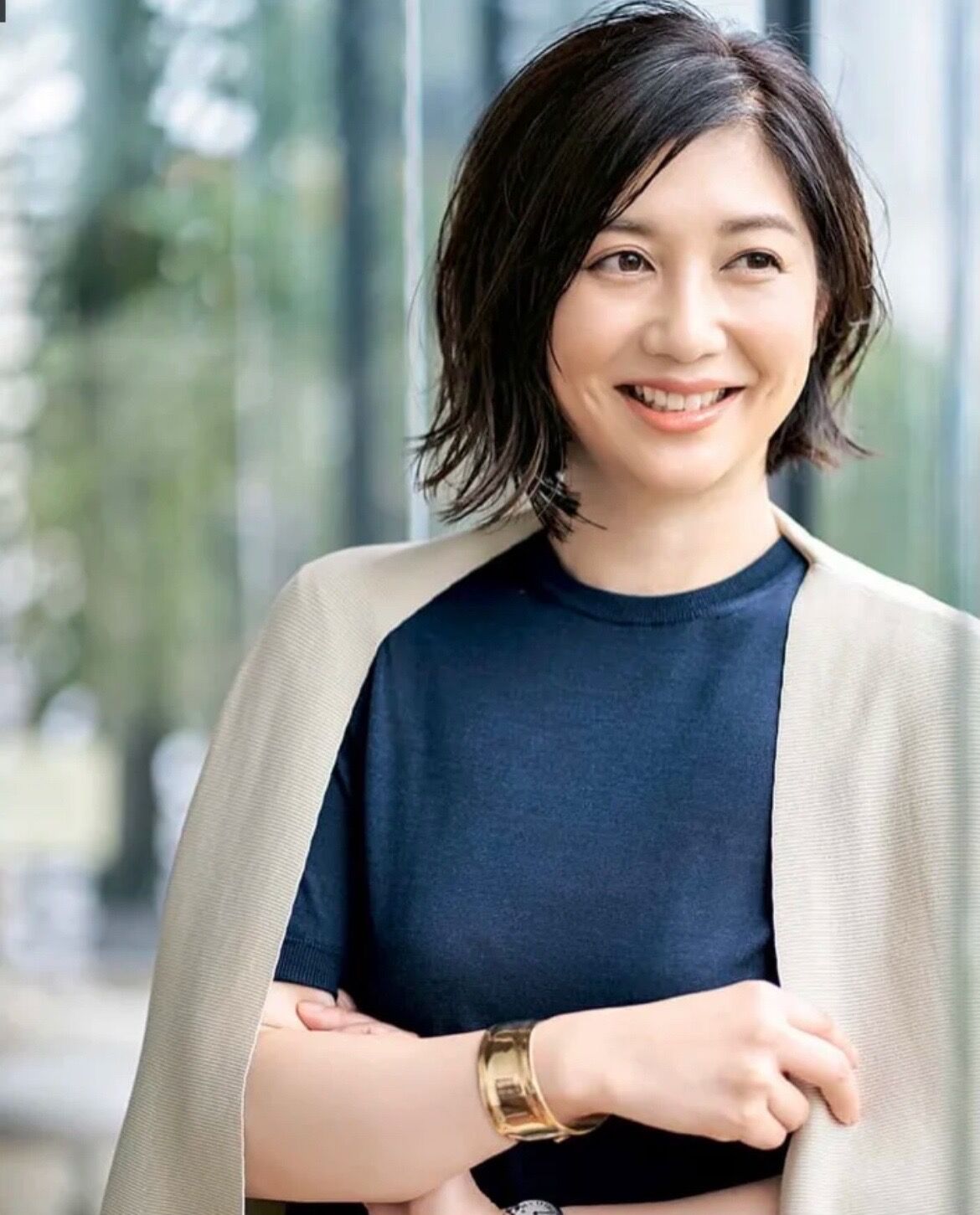 健脾祛湿 50岁后留披肩发就是“装嫩”？奶奶辈留的发型，究竟取决于什么