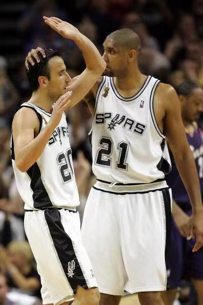 |现役有三个全明星级别球员从未缺席过季后赛，最少的打了10年