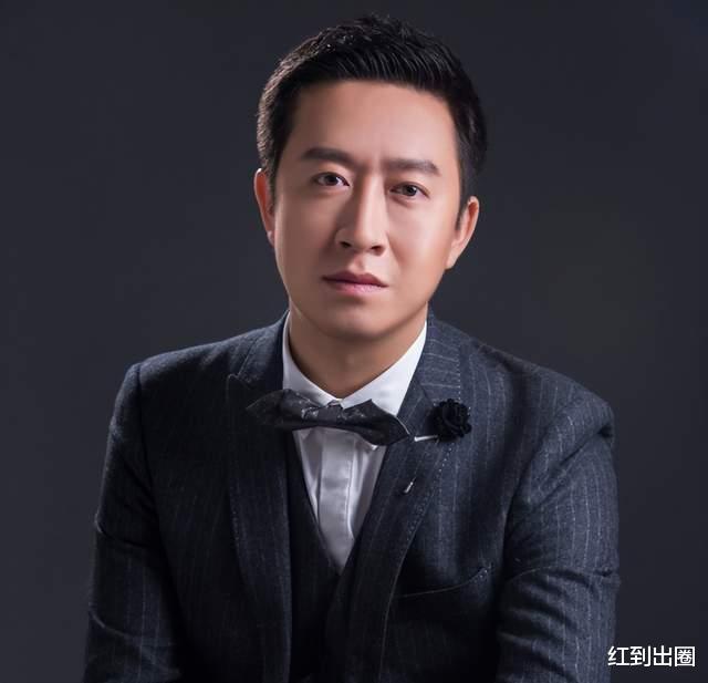 曝演员黄刚被判刑11年半,诈骗老人获利百余万,信息被扒细思极恐